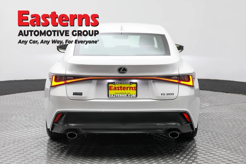 Used 2021  Lexus 300 image 6