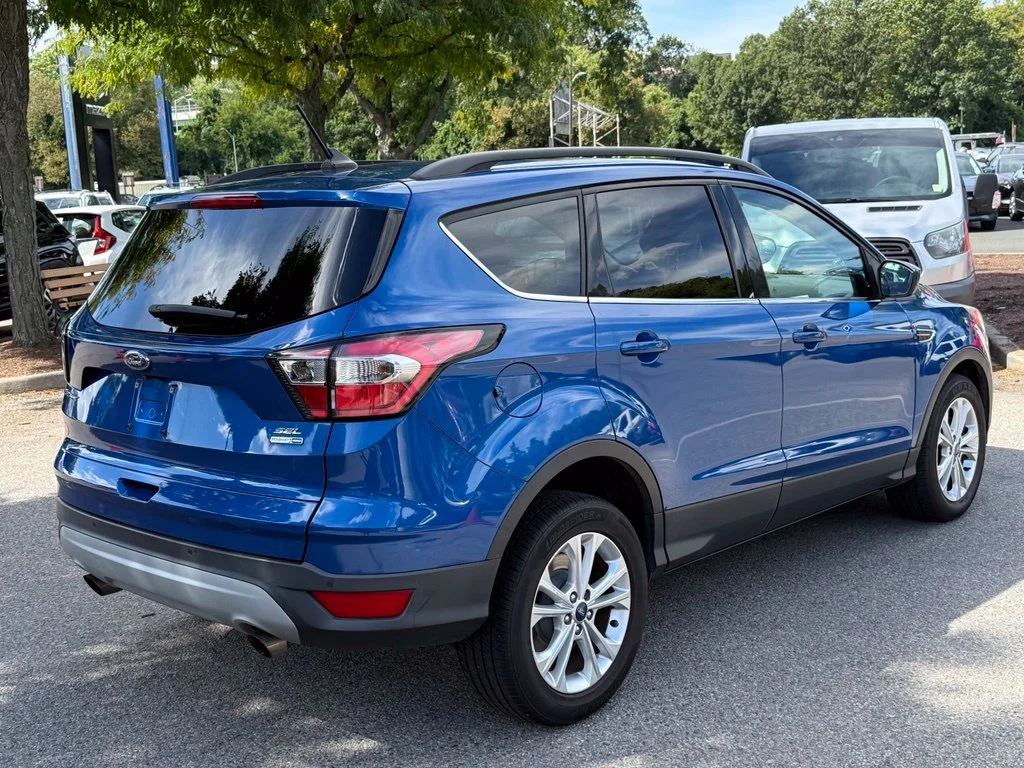 Used 2018 Lightning Blue Metallic Ford SEL image 9