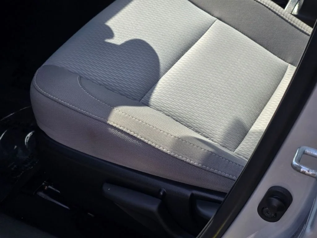 Used 2016 Silver Toyota LE image 19