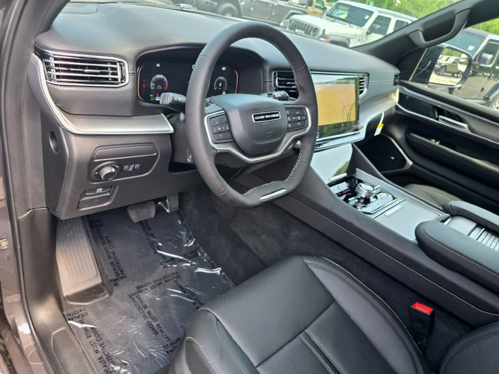 New 2026 Gray Jeep Upland image 24