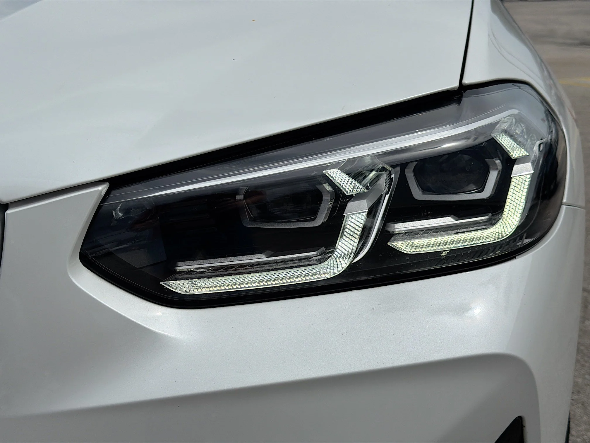 Certified Used 2023 Mineral White Metallic BMW sDrive30i image 9