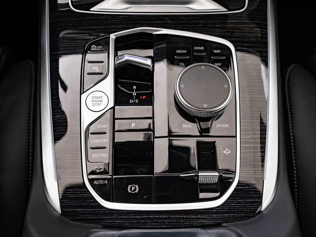 New 2027 Black Sapphire Metallic BMW xDrive40i image 40