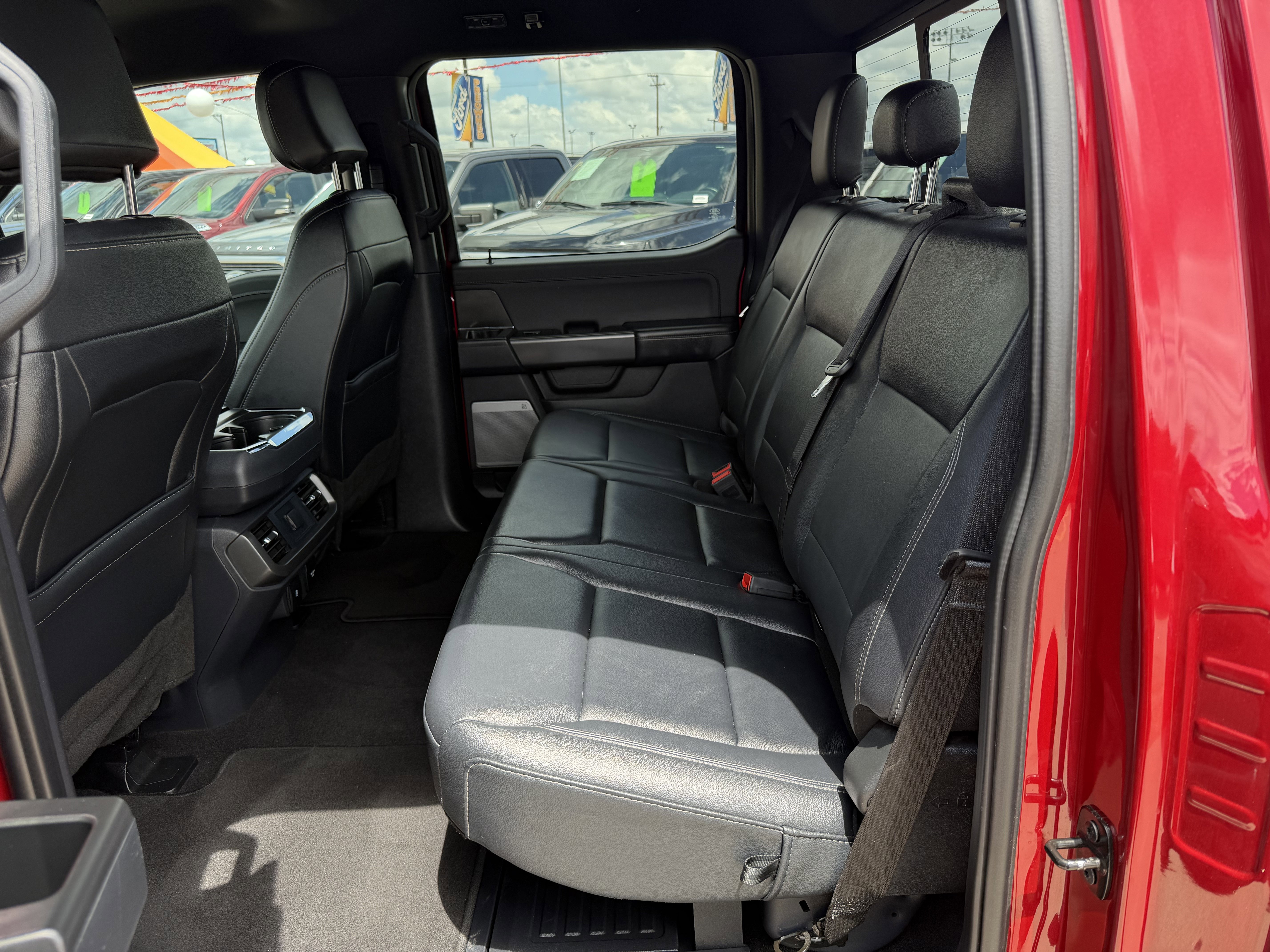 Used 2024 Rapid Red Metallic Tinted Clearcoat Ford XLT image 13