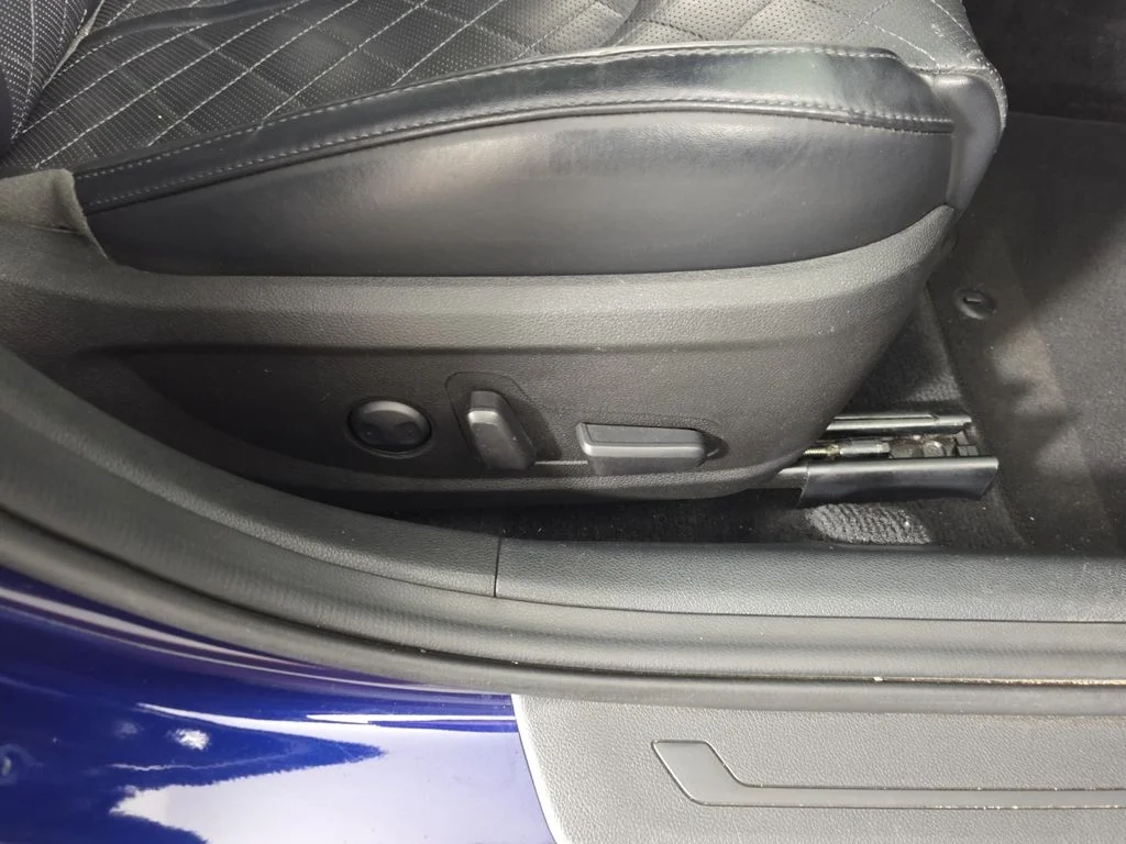 Used 2018 Horizon Blue Kia SX image 31