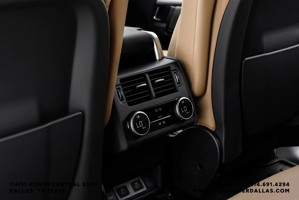 New 2026 Fuji White Land Rover Dynamic SE image 46