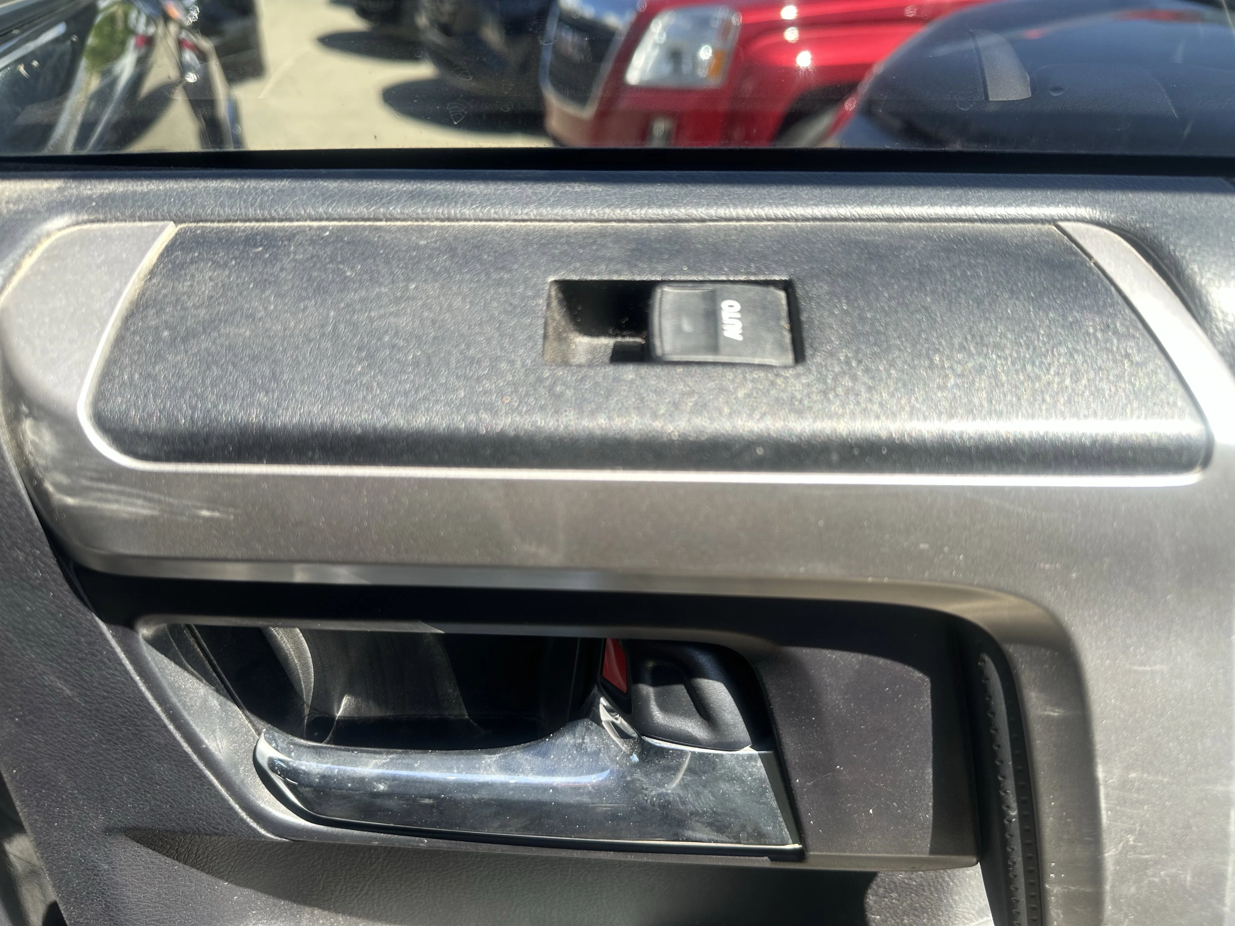 Used 2015 Gray Toyota SR5 image 21