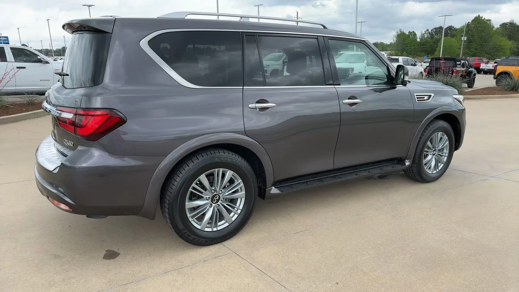 Used 2024 Anthracite Gray INFINITI LUXE image 9