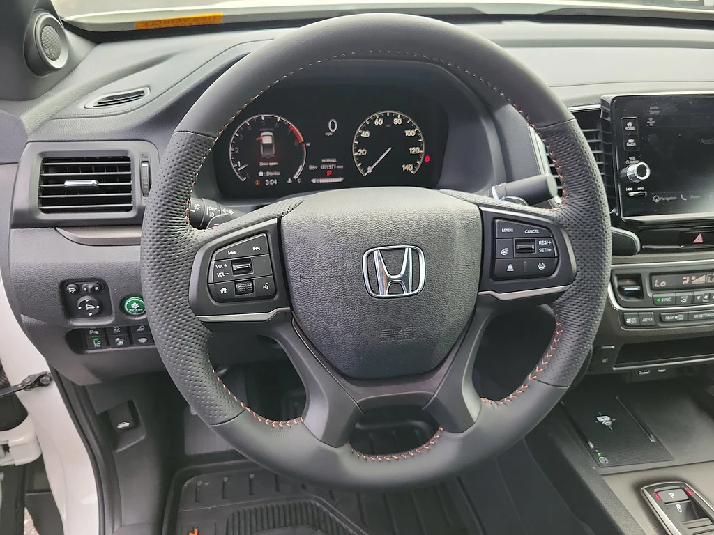 Certified Used 2026 Platinum White Pearl Honda TrailSport S image 21