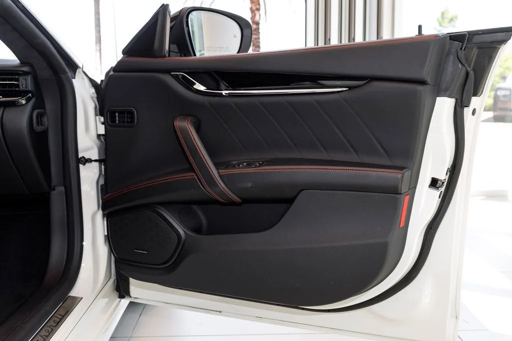 Used 2022 Bianco Maserati Modena image 13