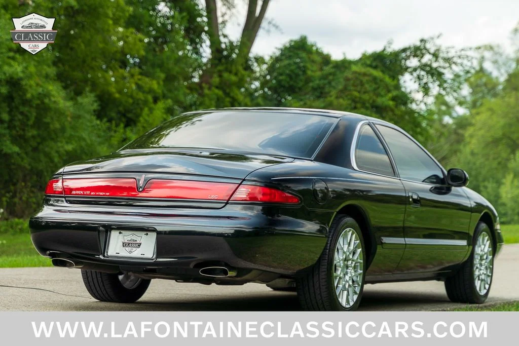 Used 1997  Lincoln LSC image 2