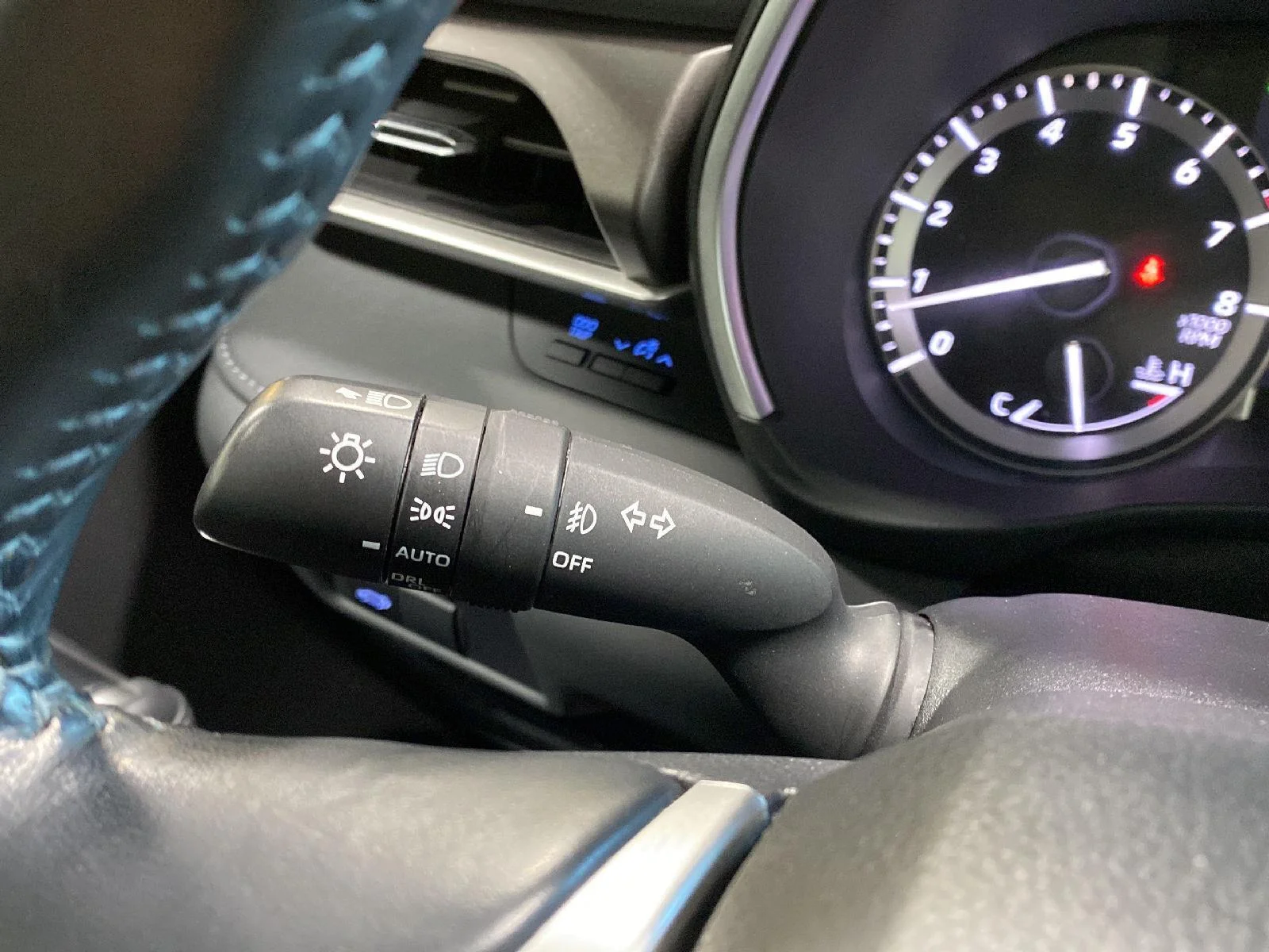 Used 2022 Celestial Silver Metallic Toyota XLE image 31