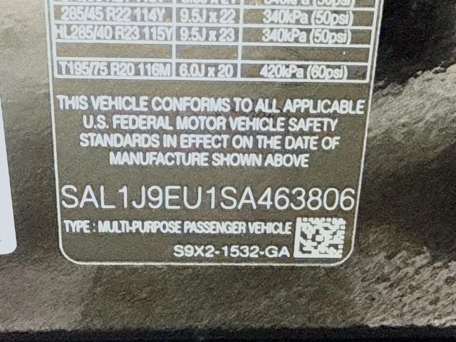 Used 2025 Black Land Rover S image 34