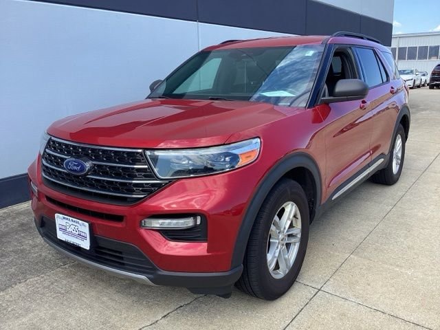 Used 2020 Red Metallic Ford XLT image 2