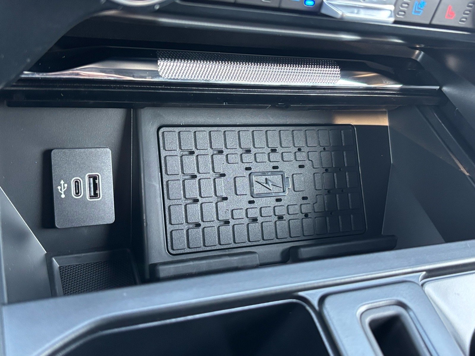 New 2026 Avalanche Ford Lariat® image 14