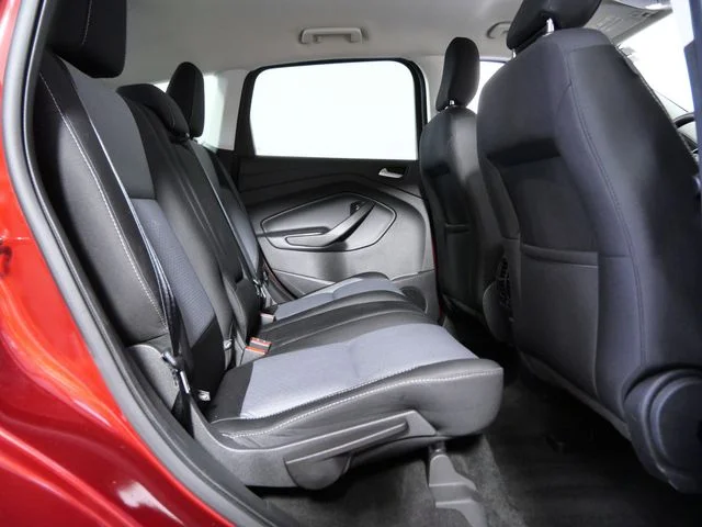 Used 2019 Red Ford SE image 13