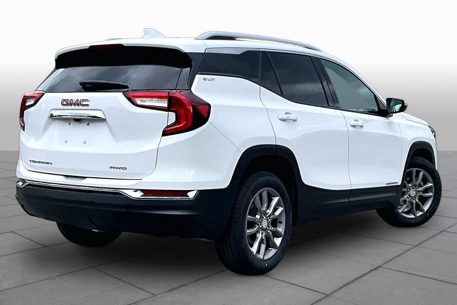 Used 2024 Summit White GMC SLT image 13