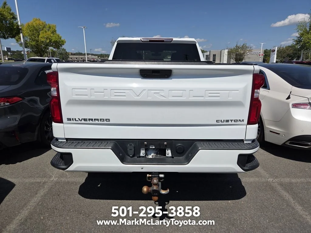 Used 2021 White Chevrolet Custom image 5