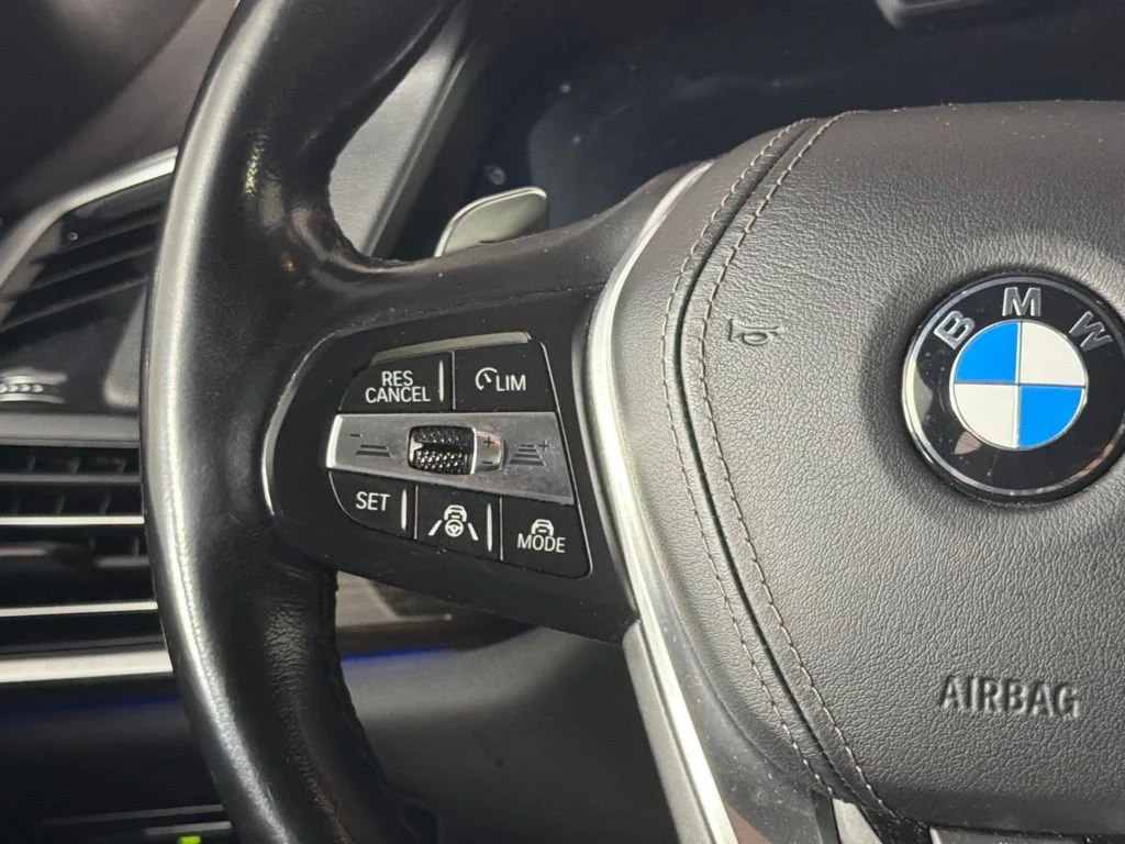Used 2019 Black Sapphire Metallic BMW xDrive40i image 20
