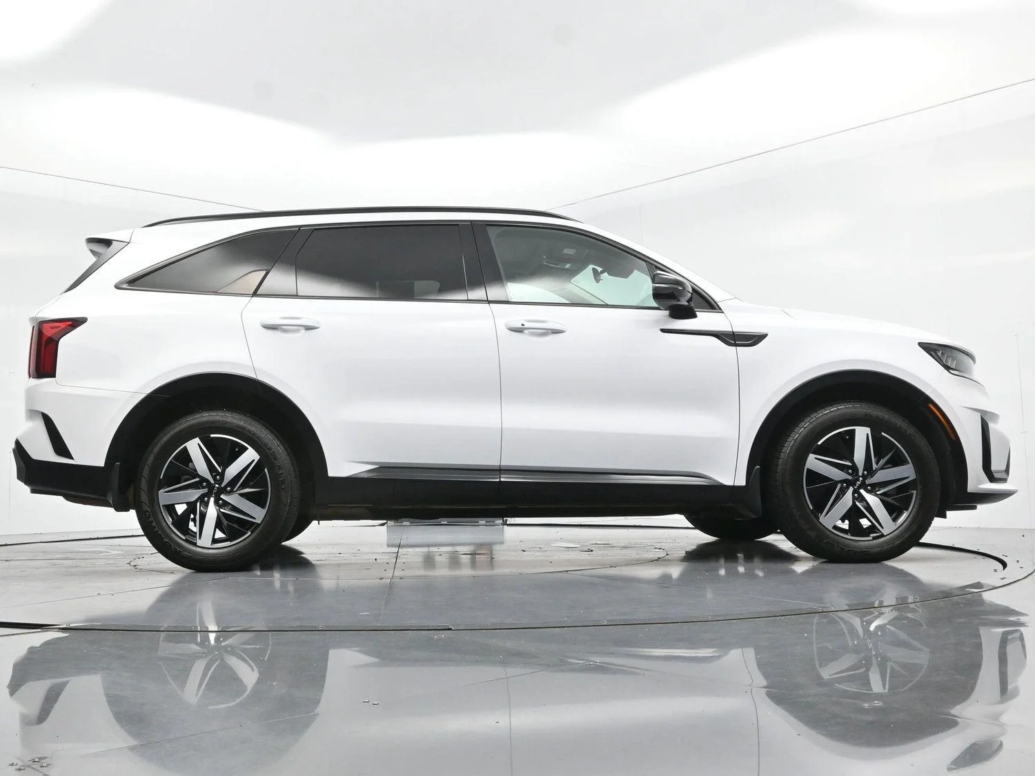Used 2022 Glacial White Pearl Kia S image 57