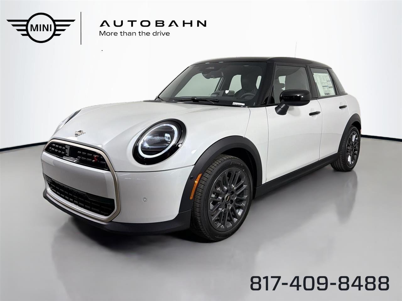 2026 MINI Hardtop Cooper S Signature's photo