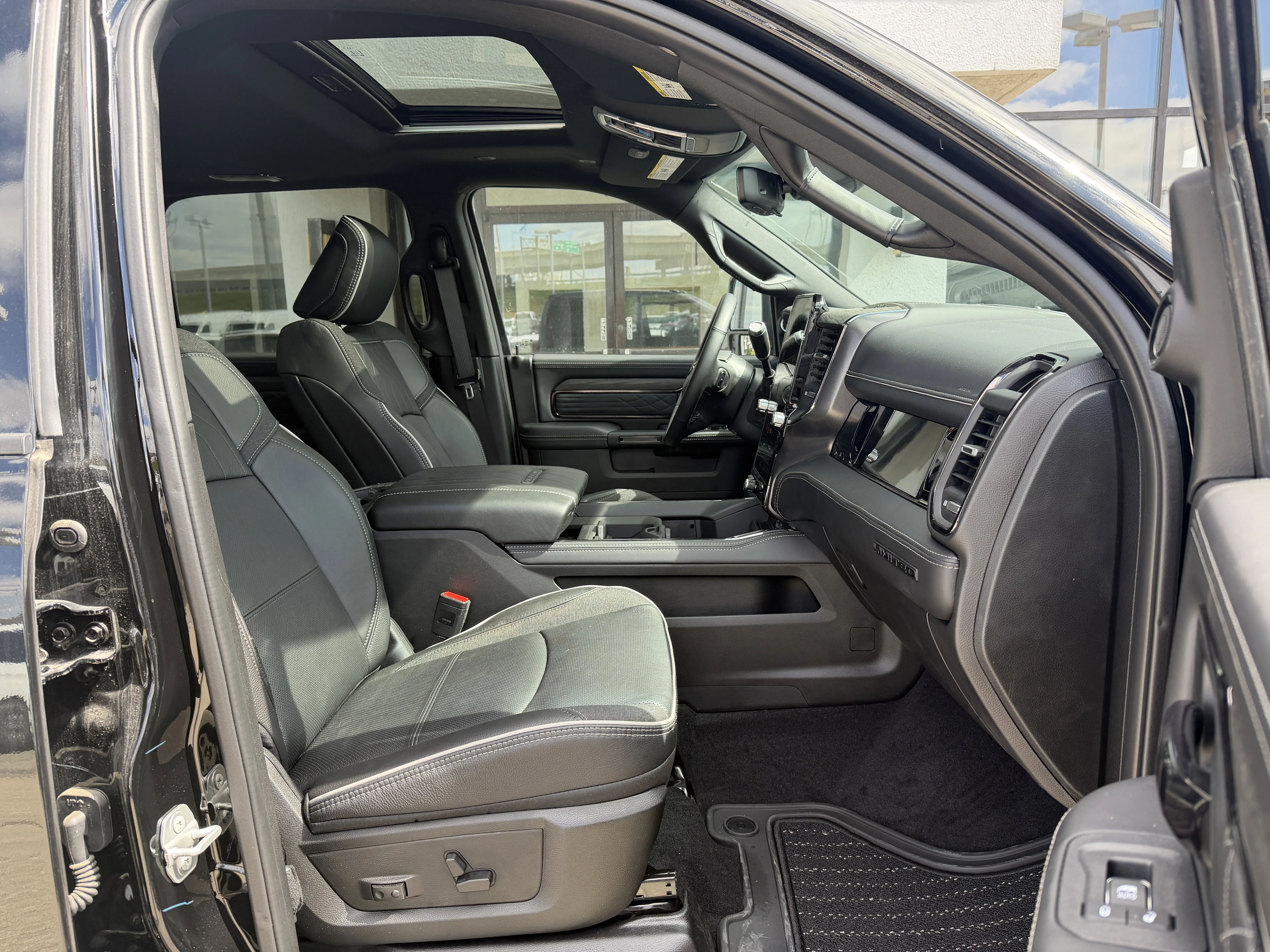 2026 RAM 2500 Limited - Photo 27