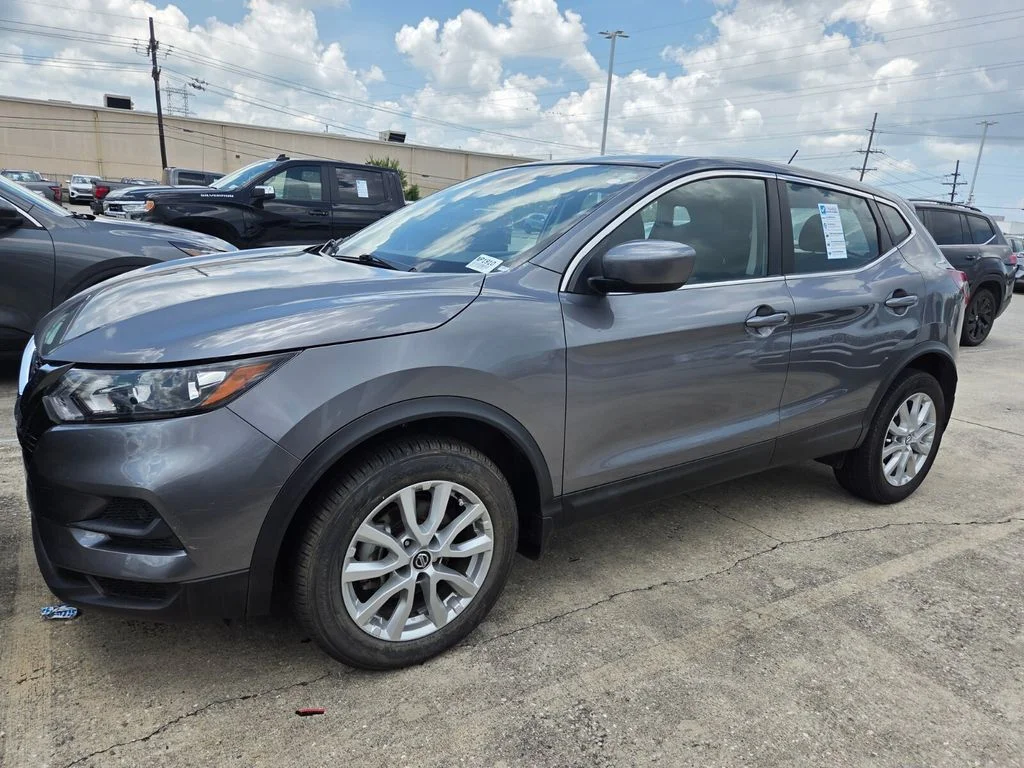 2022 Nissan Rogue Sport S