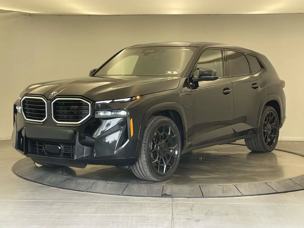 New 2027 Black BMW Label image 1