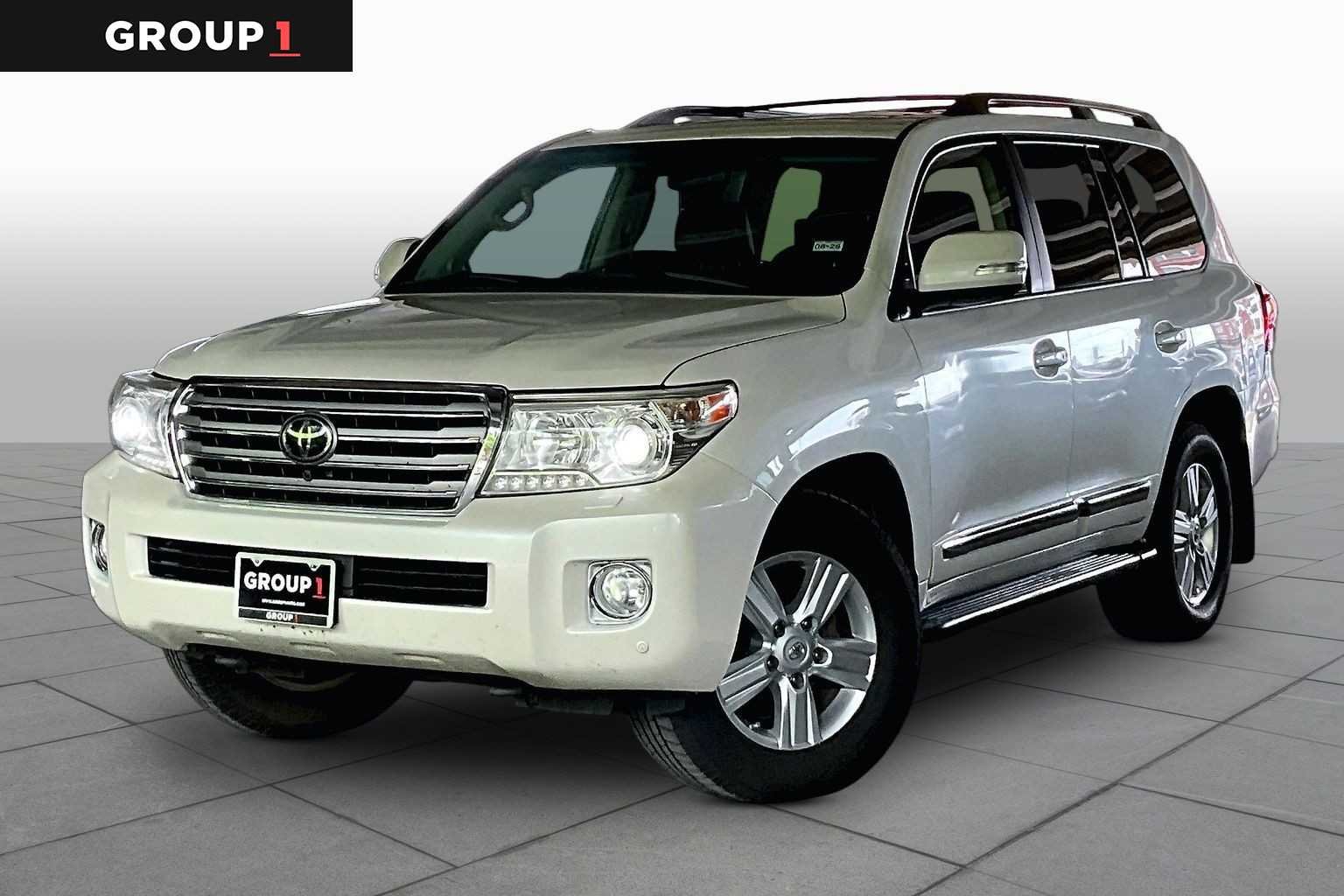 2015 Toyota Land Cruiser -'s photo