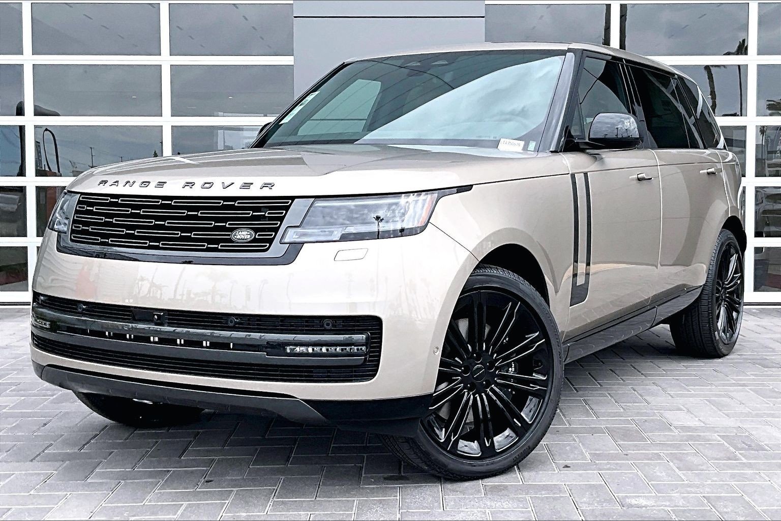 2026 Land Rover Range Rover SE