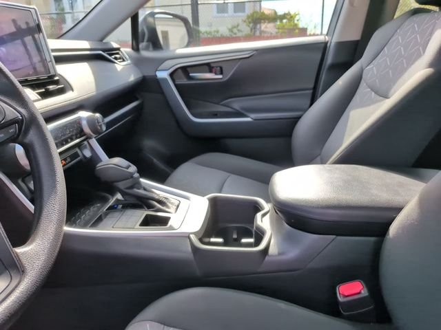 Certified Used 2024  Toyota XLE image 20