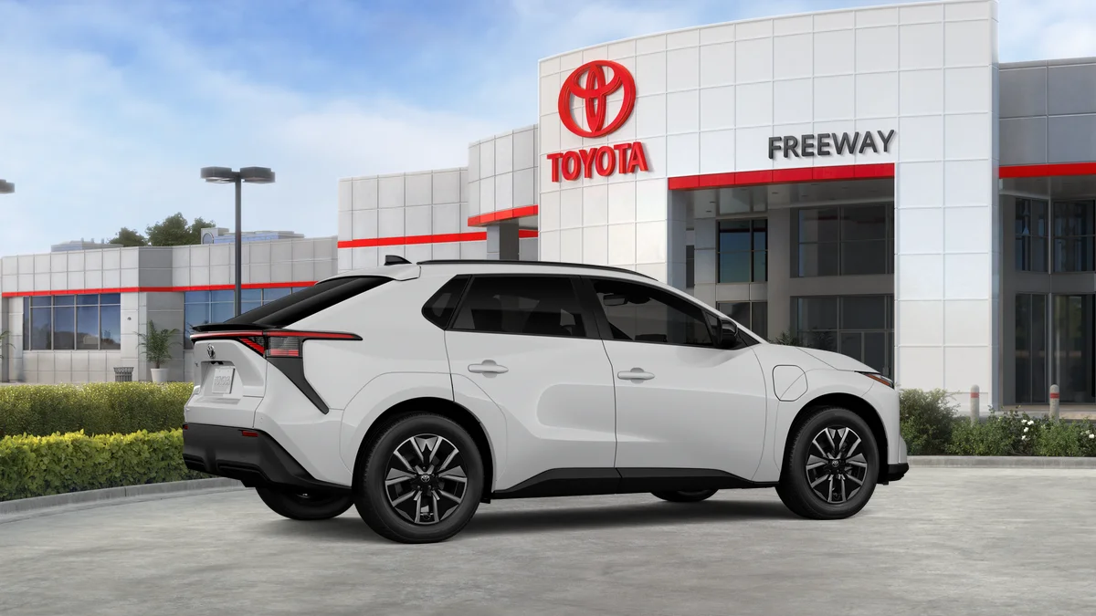 New 2026 Wind Chill Pearl Toyota XLE image 11