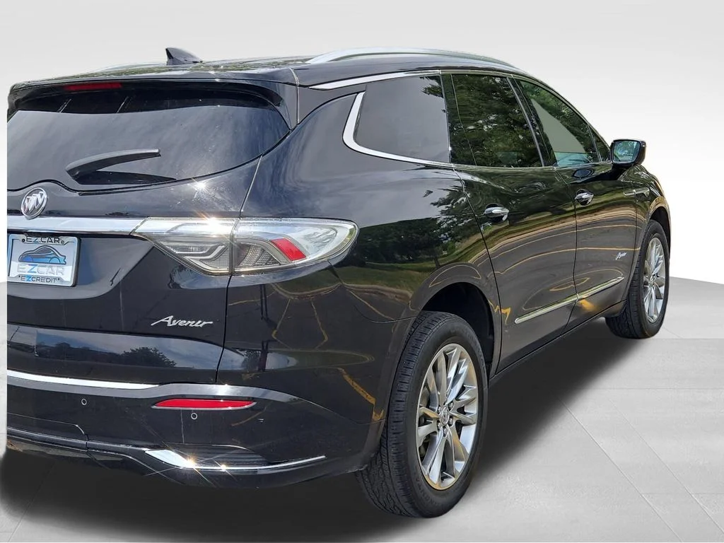 Used 2024  Buick Avenir image 11