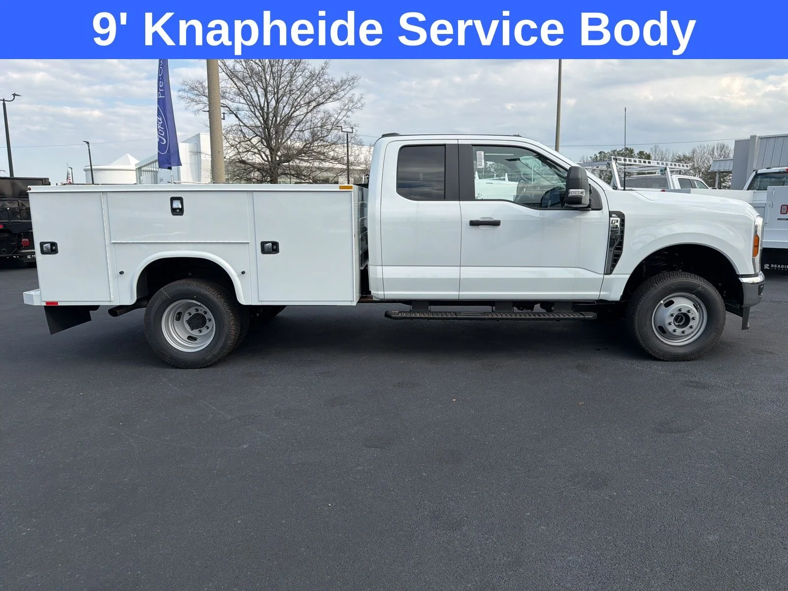 2026 Ford F-350 Super Duty Chassis Cab XL - Photo 5