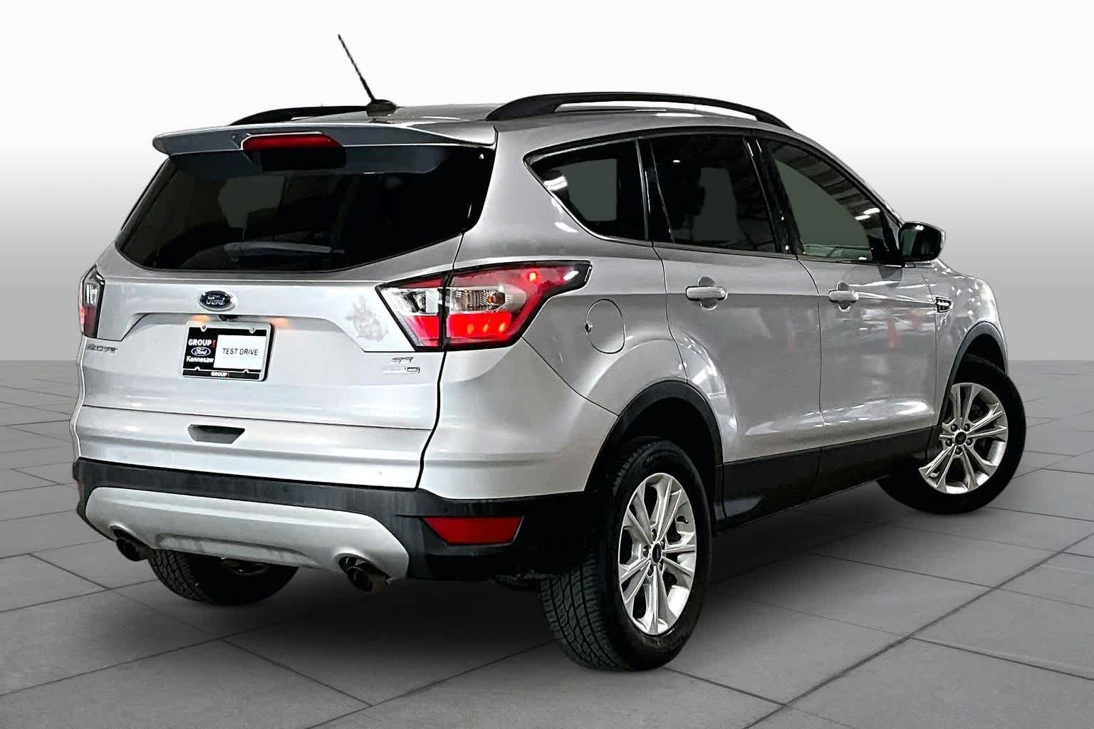 Used 2017 Ingot Silver Metallic Ford SE image 13