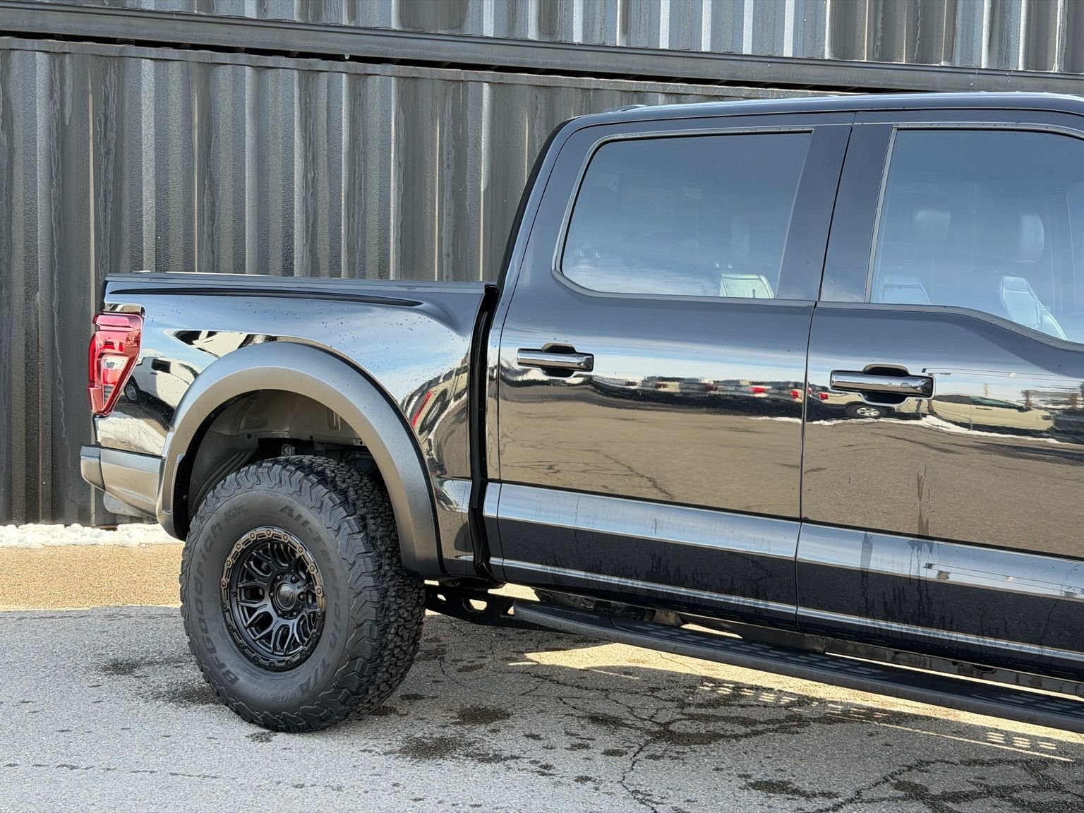 View vehicle photo 6