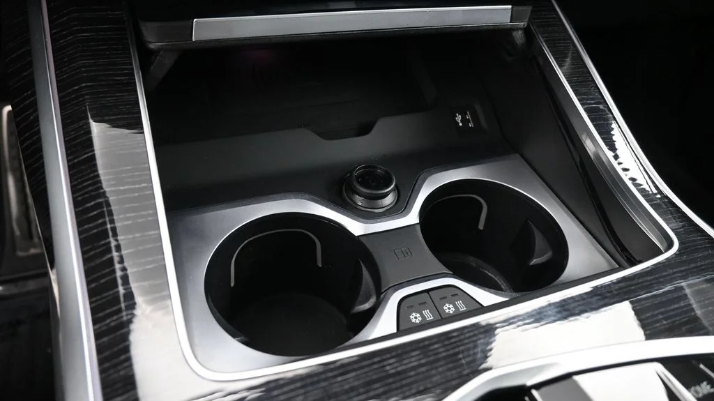 2025 BMW X7 M60i - Photo 24