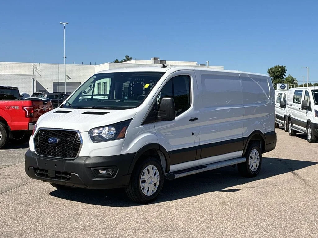 Used 2025 White Ford  image 3