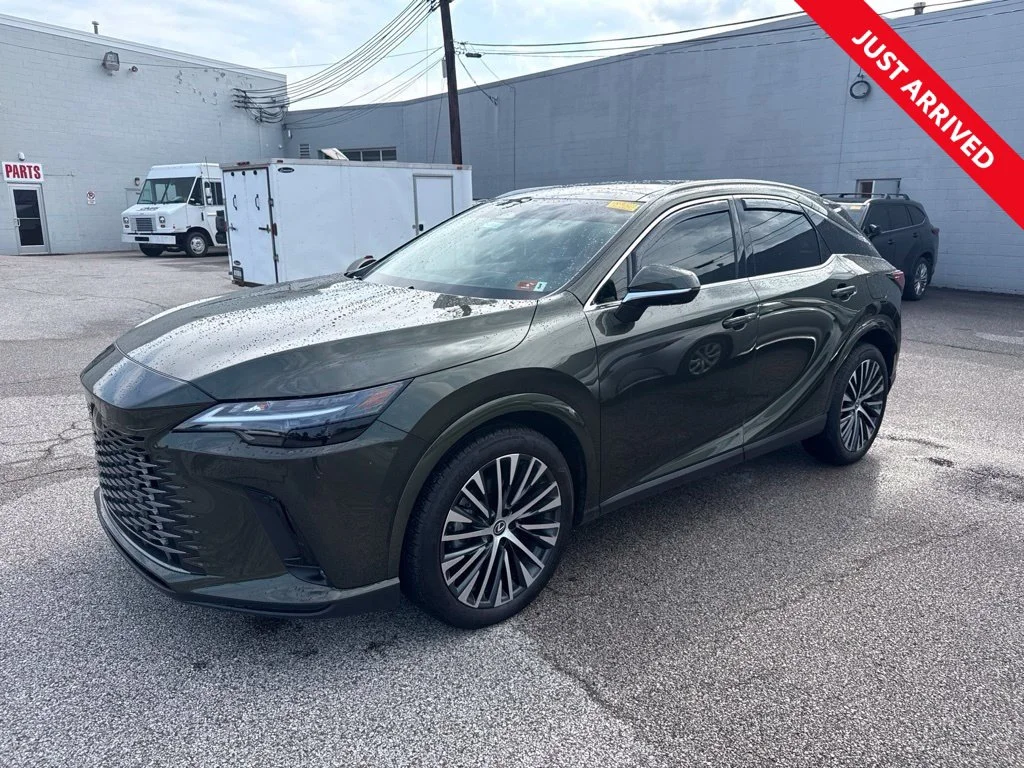 Used 2025 Green Lexus 350h Premium Plus image 1