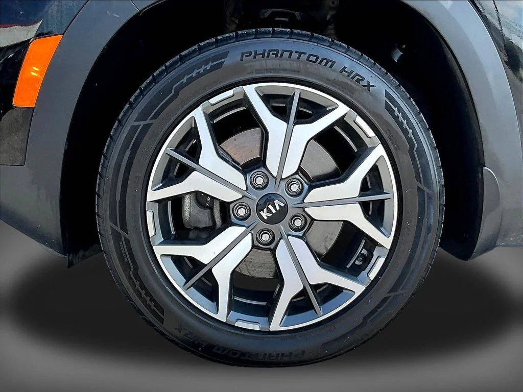 Used 2021 Black Kia EX image 32