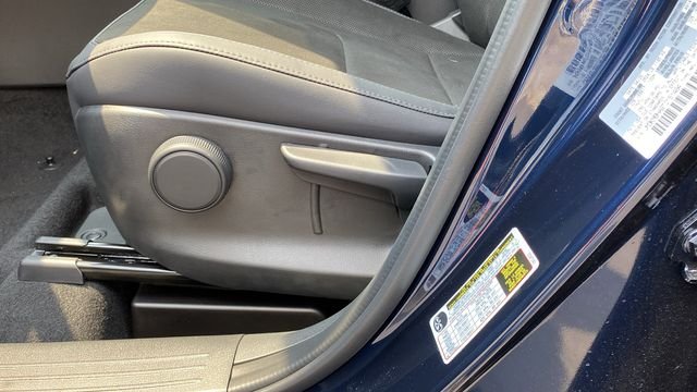 New 2026 Navy Blue Mica Mazda 2.5 S Select AWD image 17
