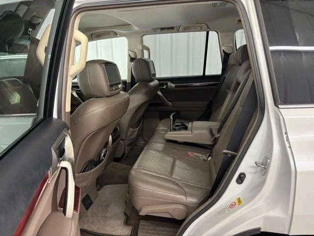 Used 2010 White Lexus 460 image 12