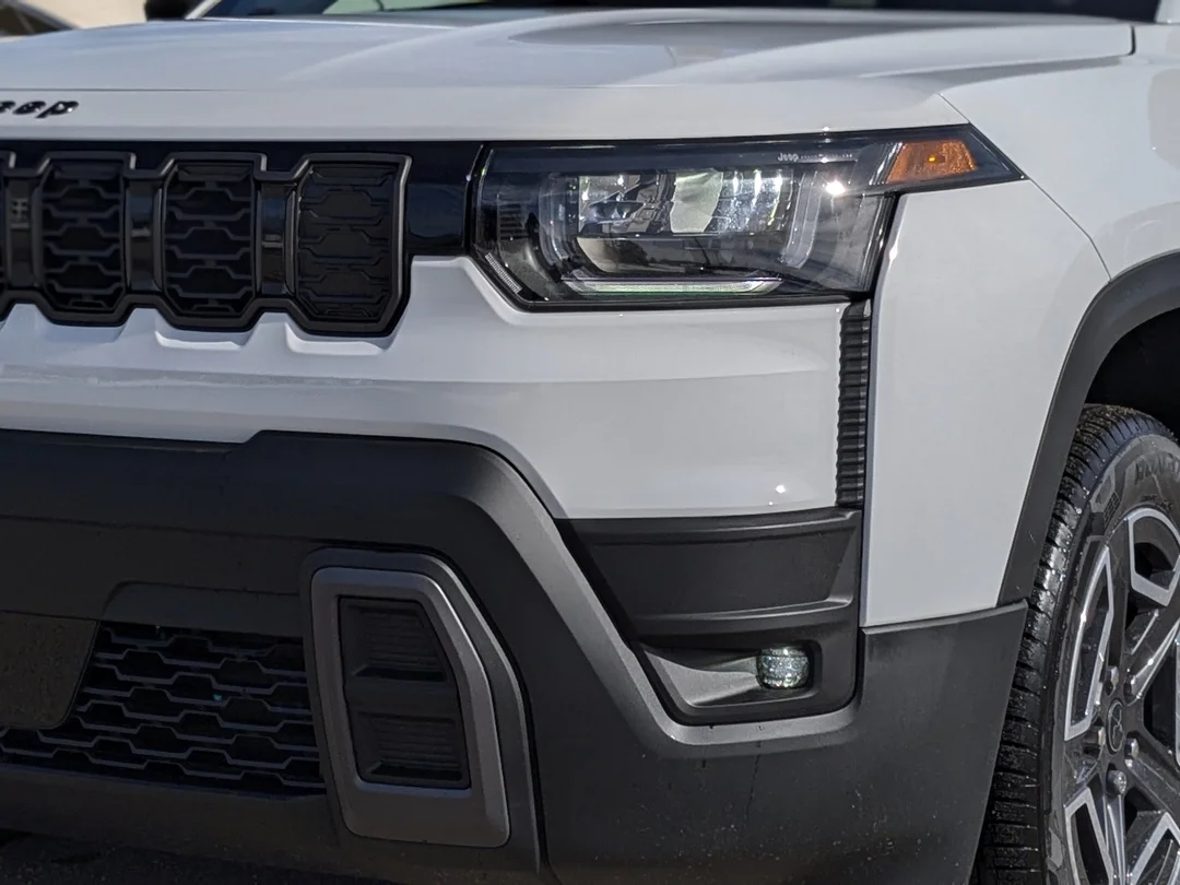 New 2026 White Jeep Limited - - 4x4 - 1.6L Turbo Hybrid - Power Liftgate - Wireless Charging & More! image 12