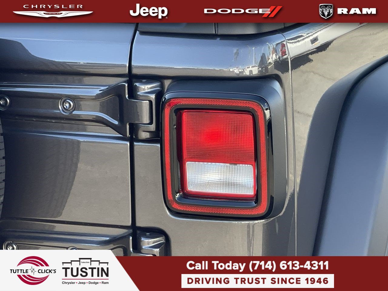 New 2026 Granite Crystal Metallic Clearcoat Jeep Sport S image 15