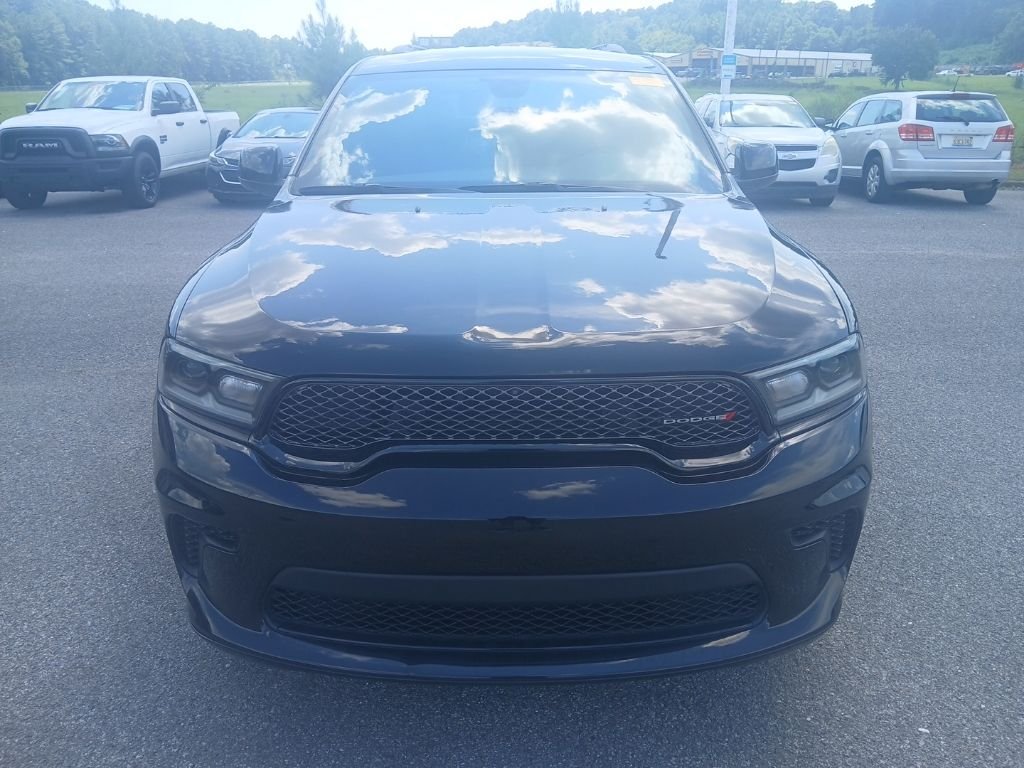 Used 2023 Black Dodge SXT image 1