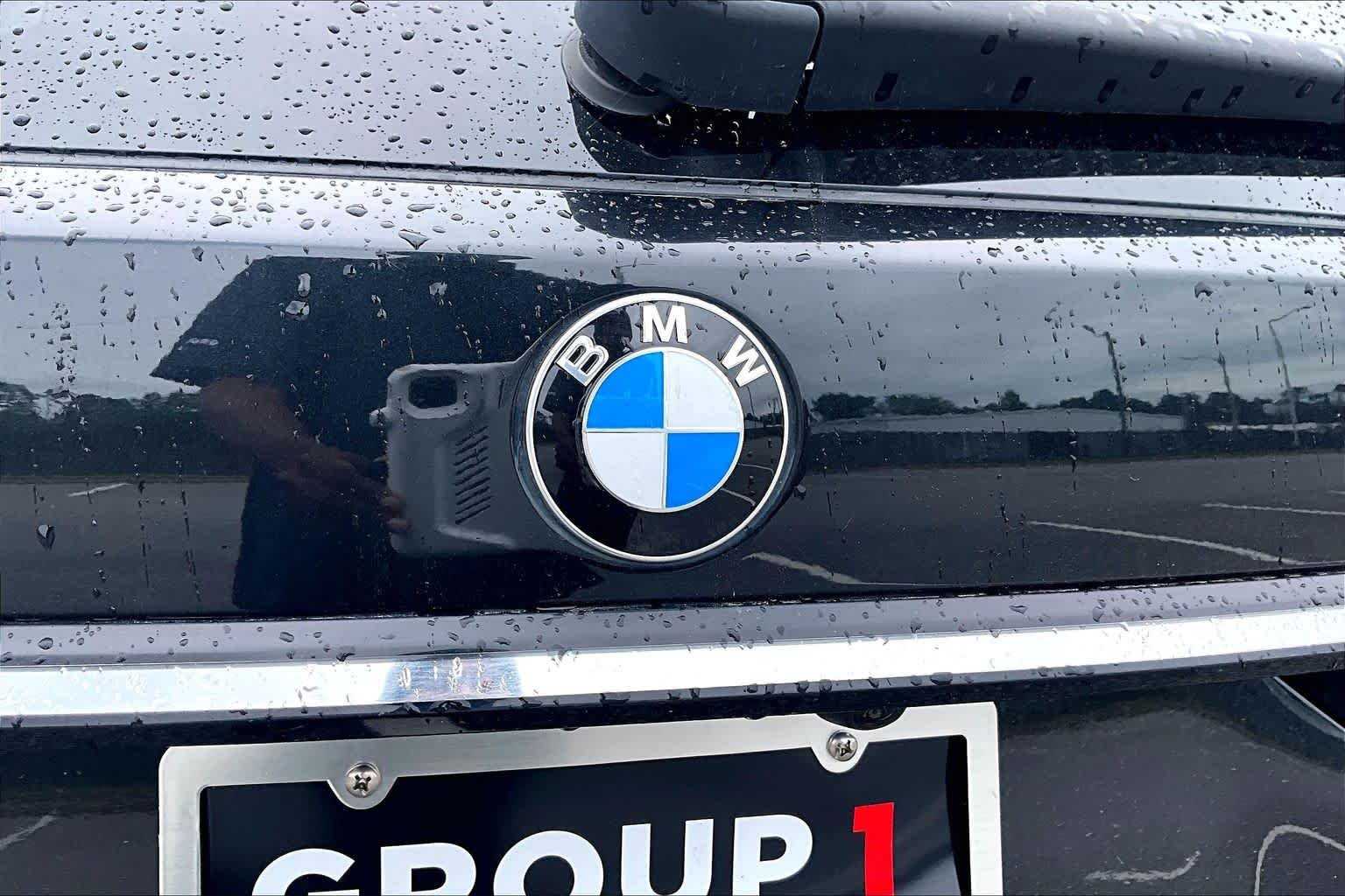 Used 2023 Black Sapphire Metallic BMW xDrive40i image 10