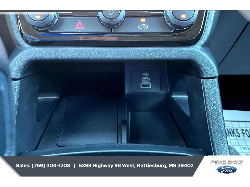 New 2025 Shadow Black Ford XLT image 23