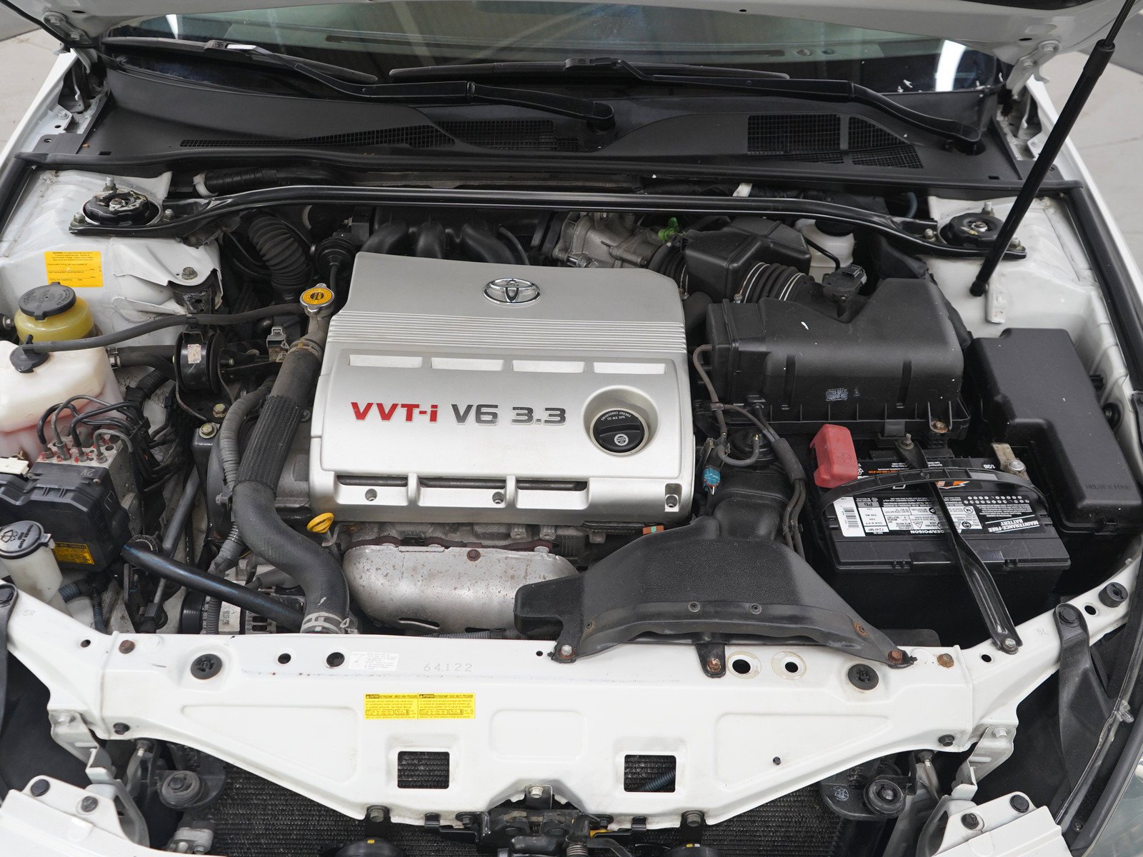Used 2006 White Toyota SE image 27