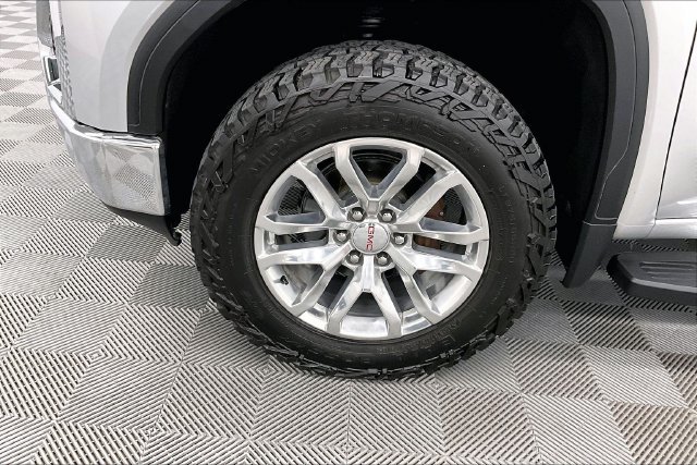 Used 2021 Quicksilver Metallic GMC SLT image 10