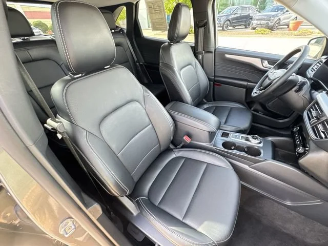 Used 2025 Gray Ford Platinum image 26
