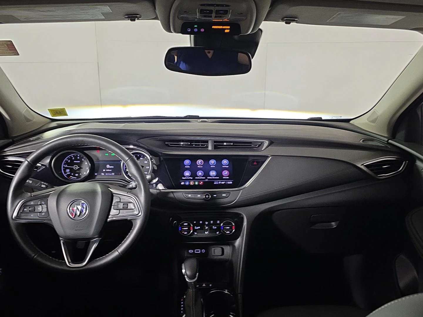 Used 2023 Sapphire Metallic Buick Essence image 31